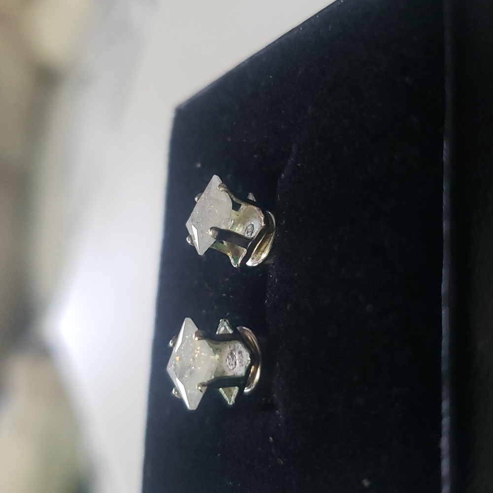 Stone Earings - Picture 4 of 8